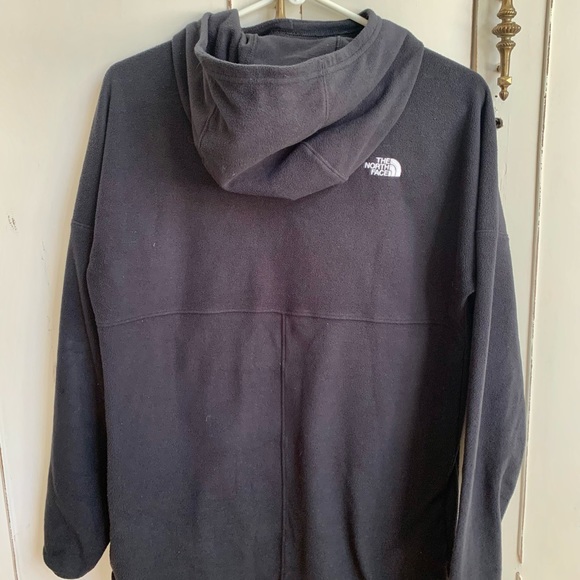 TKA Glacier Northface pullover hoodie for women. Black fleece material. - Picture 4 of 4